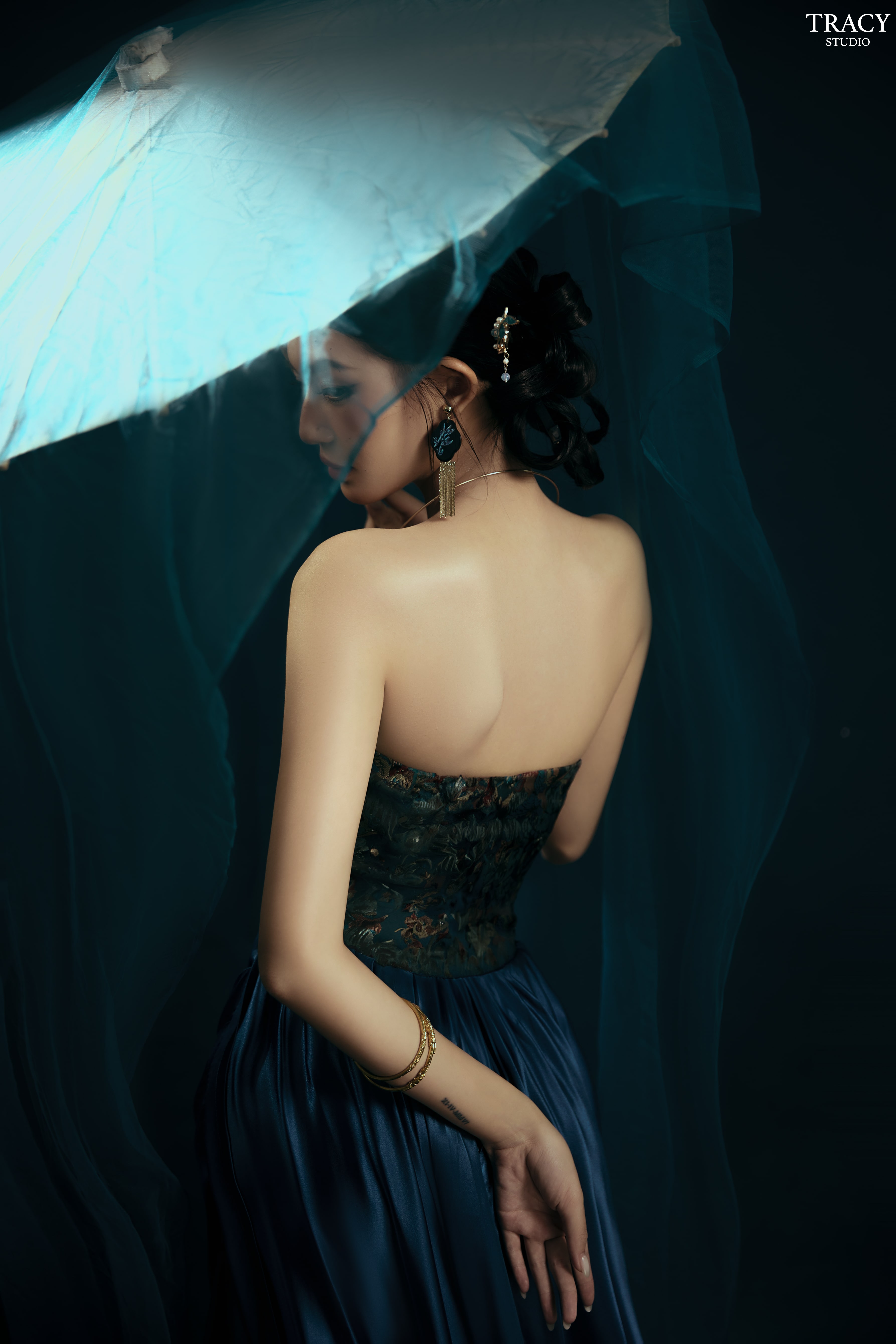 frontend/img/gallery/anh-tet-yem-ao-dai/tracy-studio-chup-yem-lam-diep (3).jpg